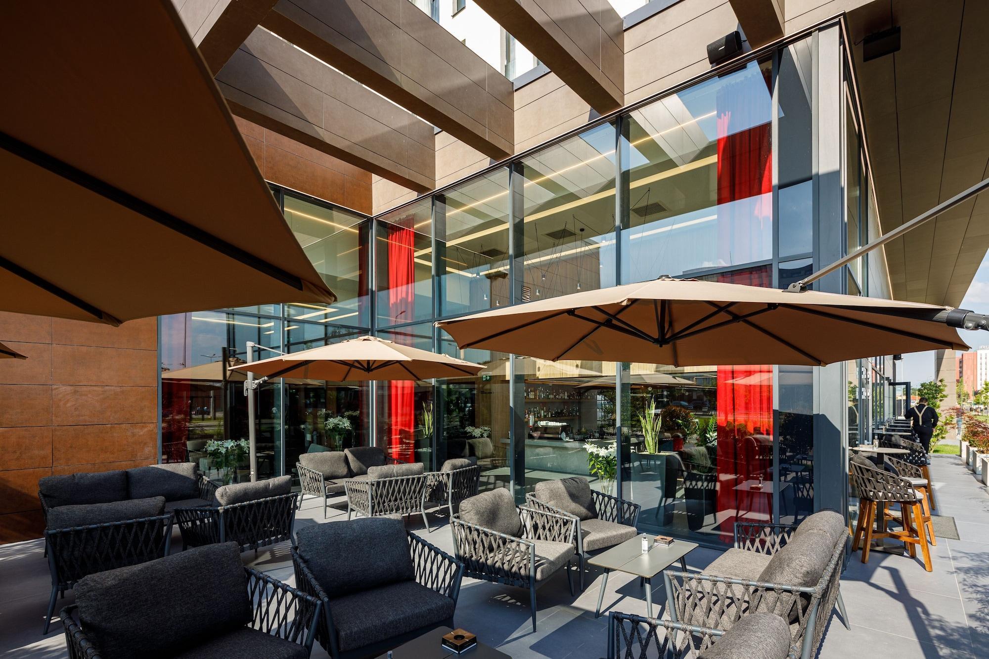Qosmo Brasov Hotel Exterior foto